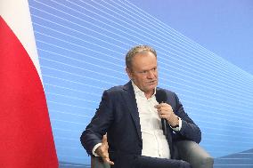 Volodymyr Zelenskyy and Donald Tusk meet with students in Kyiv